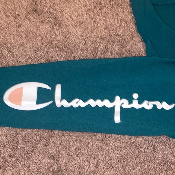 💚CHAMPION CROPPED CREW NECK💚 - Picture 5 of 5